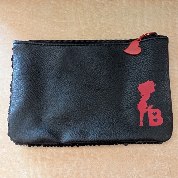 ipsy Handbags - Betty Boop Black Clutch with Red Heart Zipper, Sequin..Super Cute